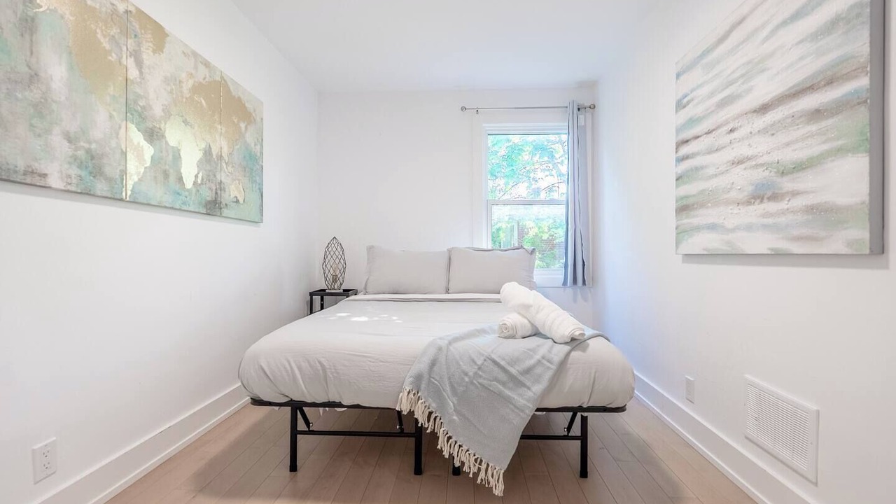 Photo of Bedroom in Ottawa Division