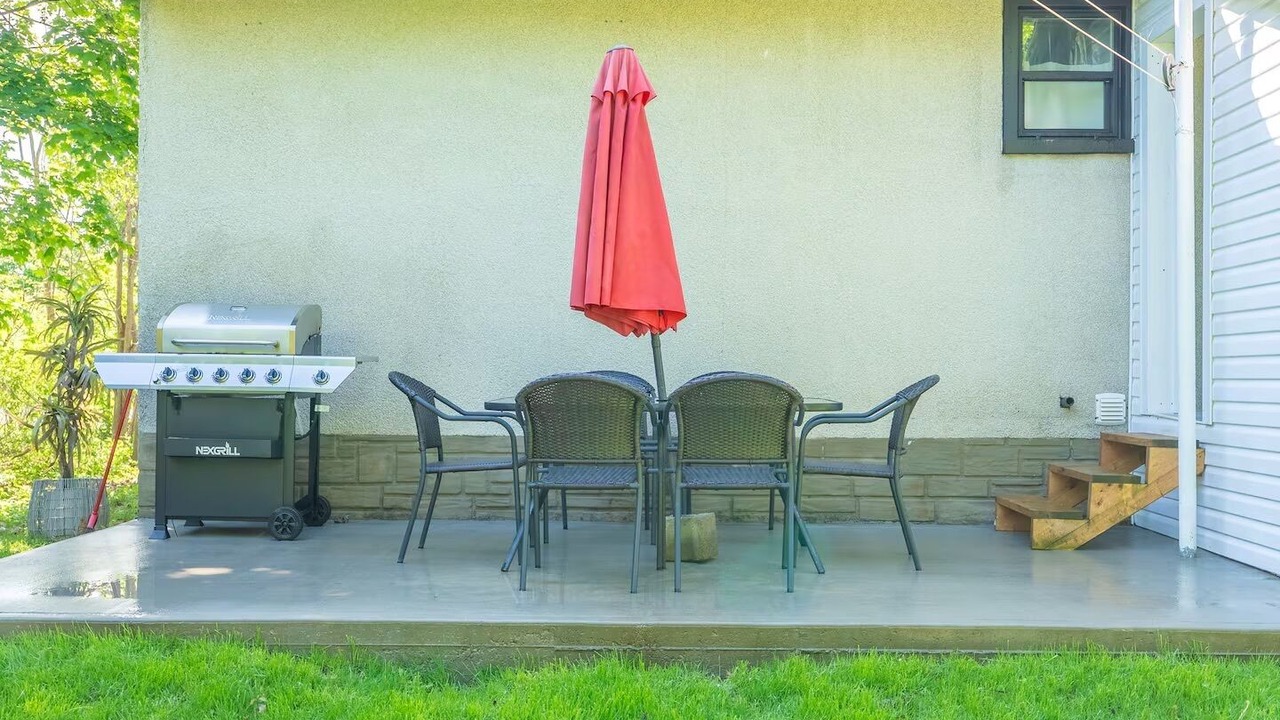 Photo of Outdoor in Ottawa Division