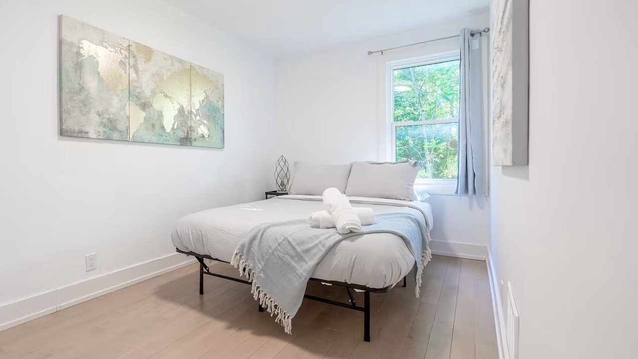 Photo of Bedroom in Ottawa Division
