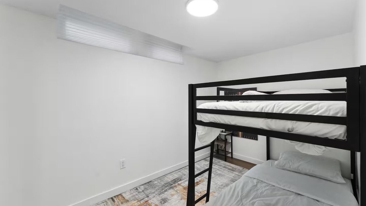 Photo of Bedroom in Ottawa Division