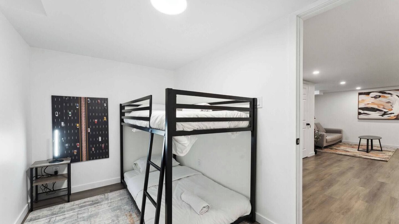 Photo of Bedroom in Ottawa Division