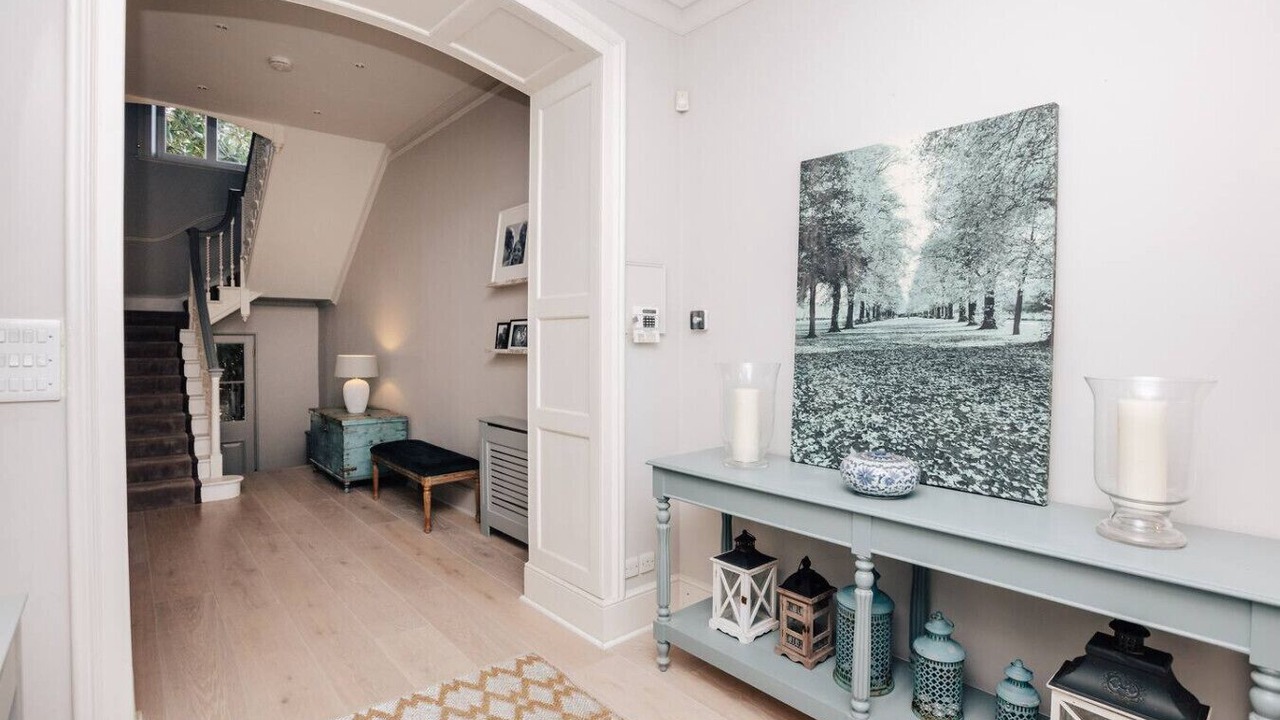 Photo of Others in Hurley