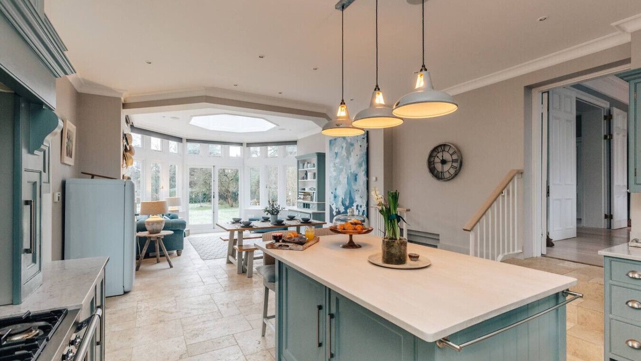 Photo of Others in Hurley