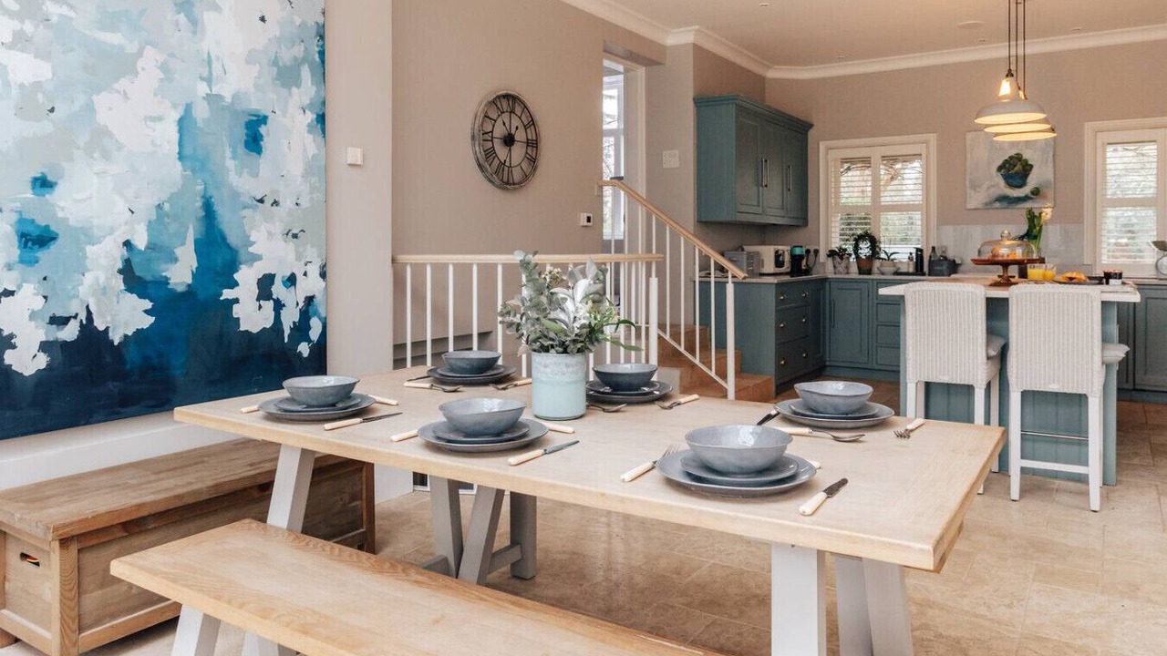 Photo of Others in Hurley