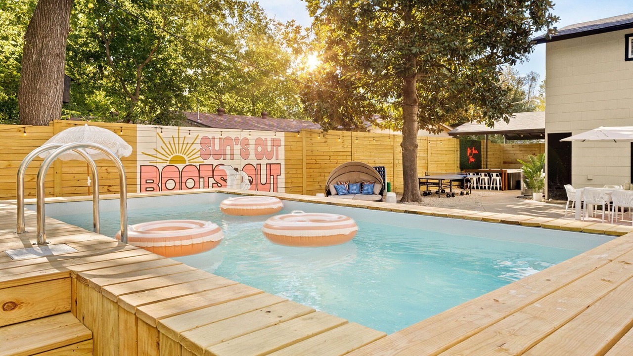 Photo of Outdoor in West Congress