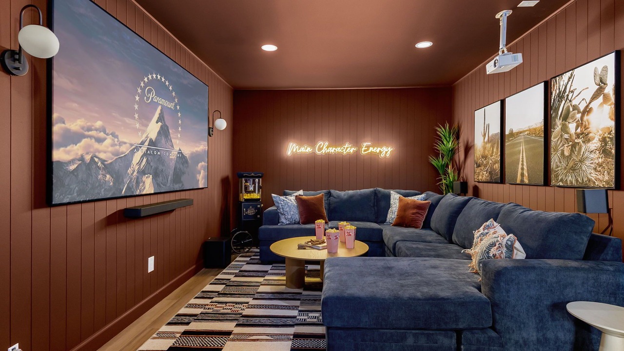 Photo of Livingroom in West Congress