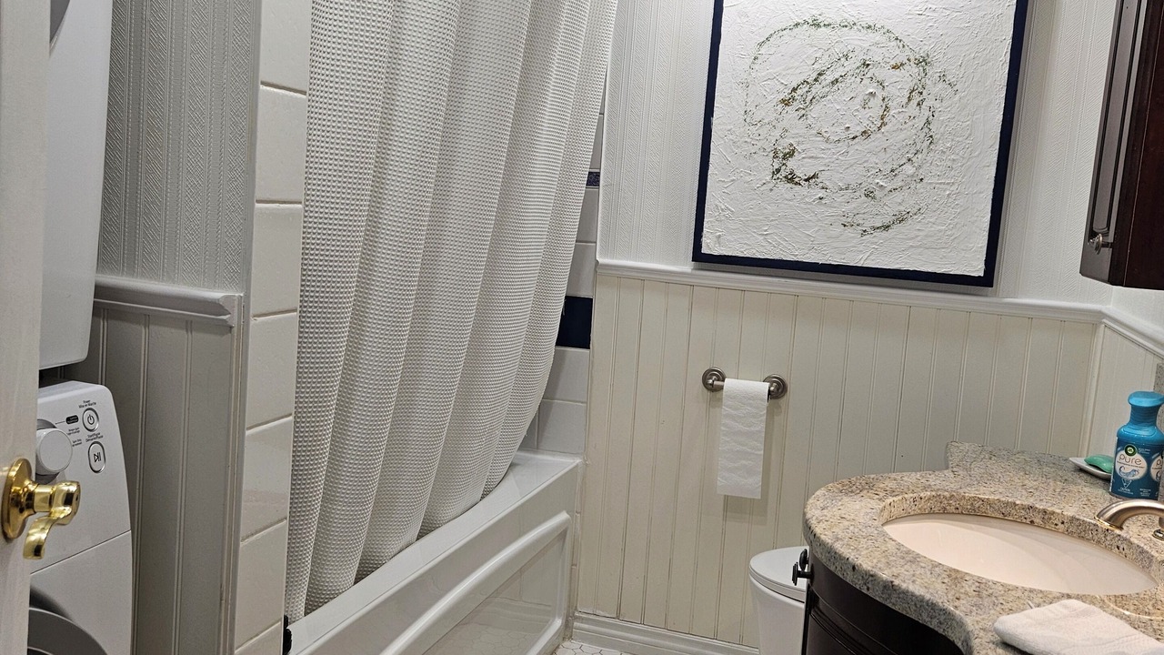 Photo of Bathroom in Downtown London