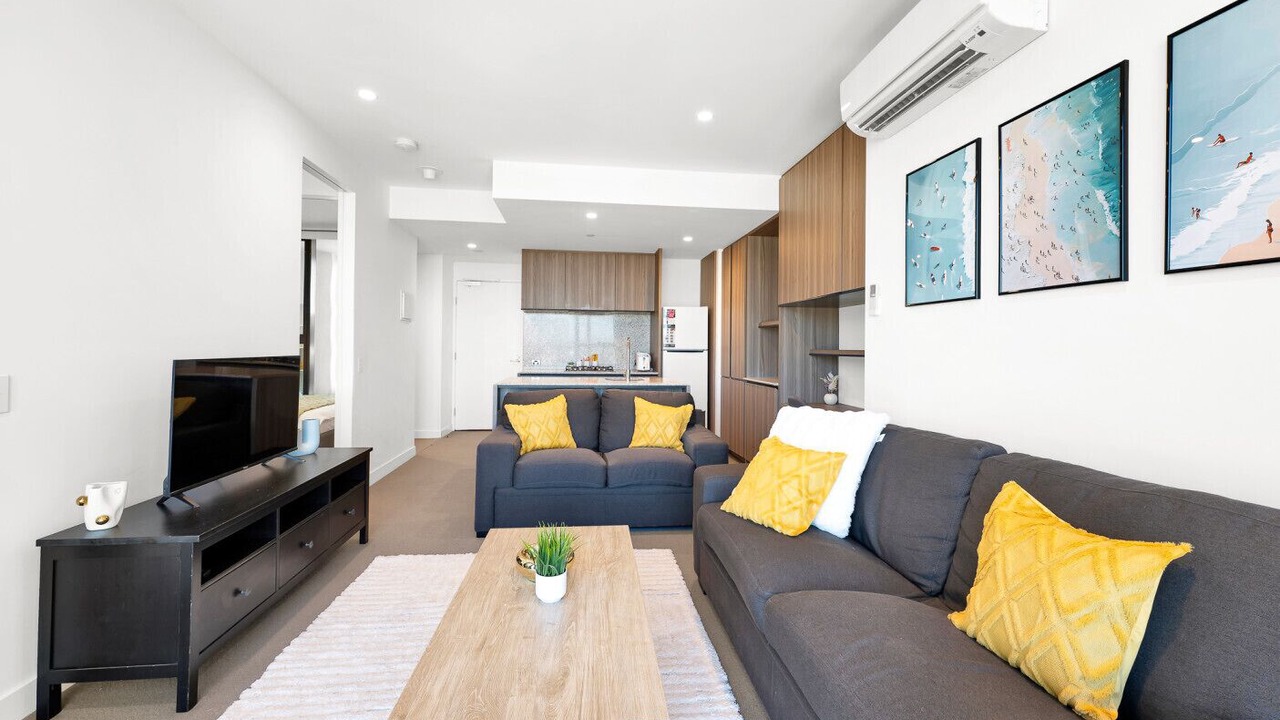 Photo of Livingroom in Carlton South