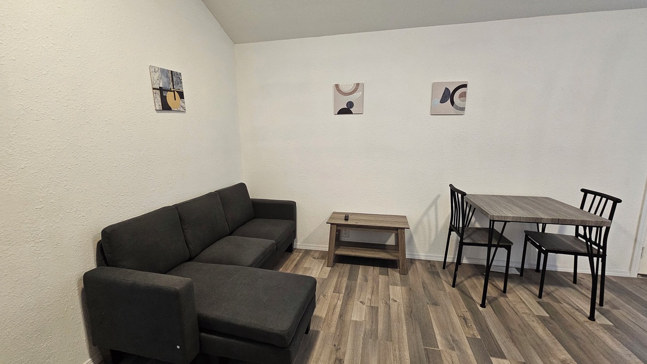 Photo of Livingroom in Tyler