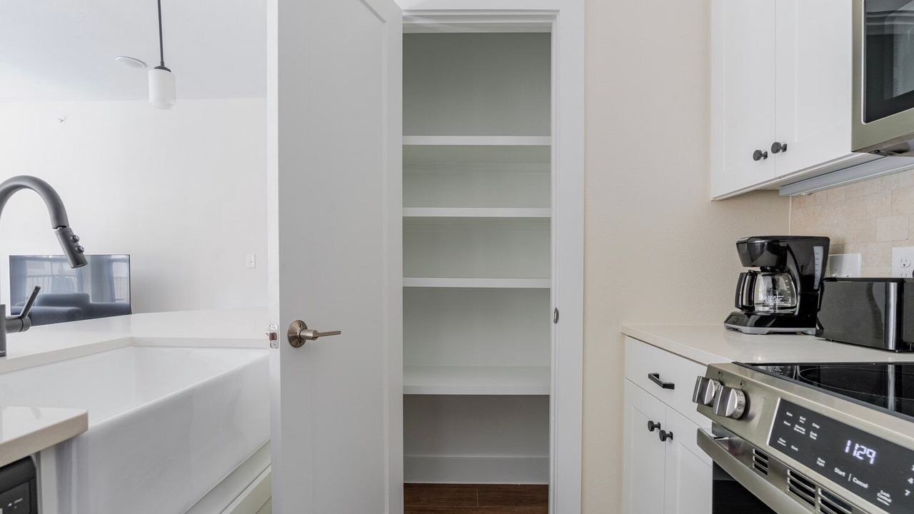 Photo of Kitchen in Scofield Farms
