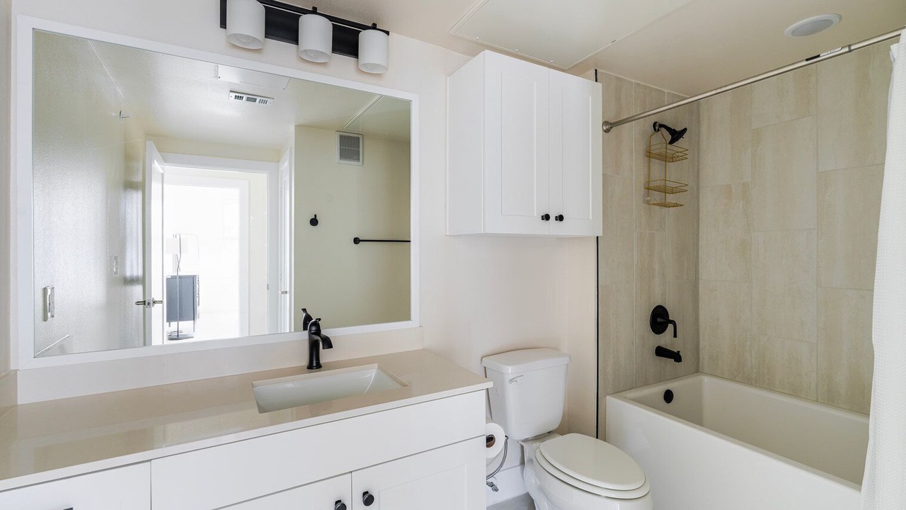 Photo of Bathroom in Scofield Farms