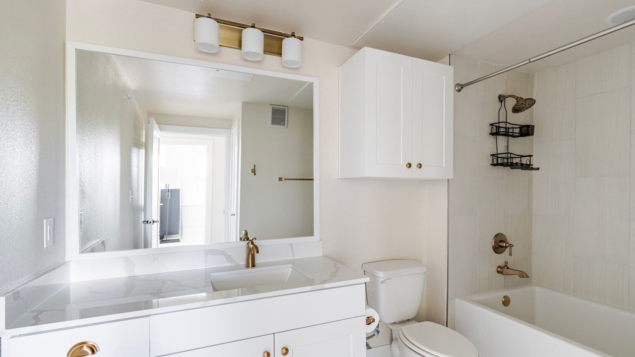 Photo of Bathroom in Scofield Farms
