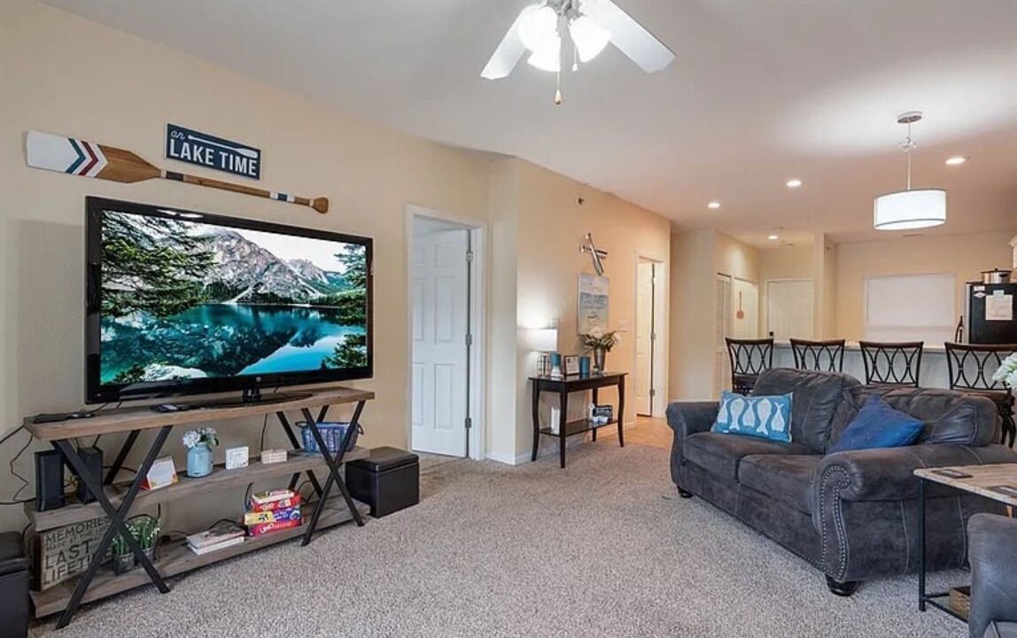 Photo of Livingroom in Camdenton