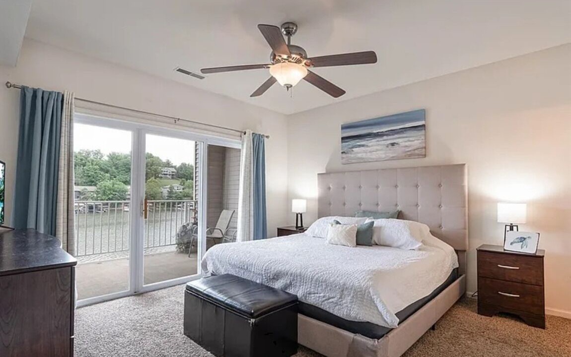 Photo of Bedroom in Camdenton