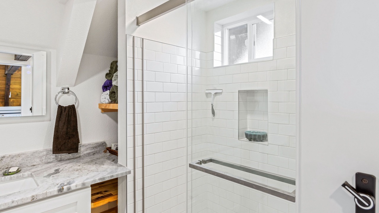 Photo of Bathroom in Agate