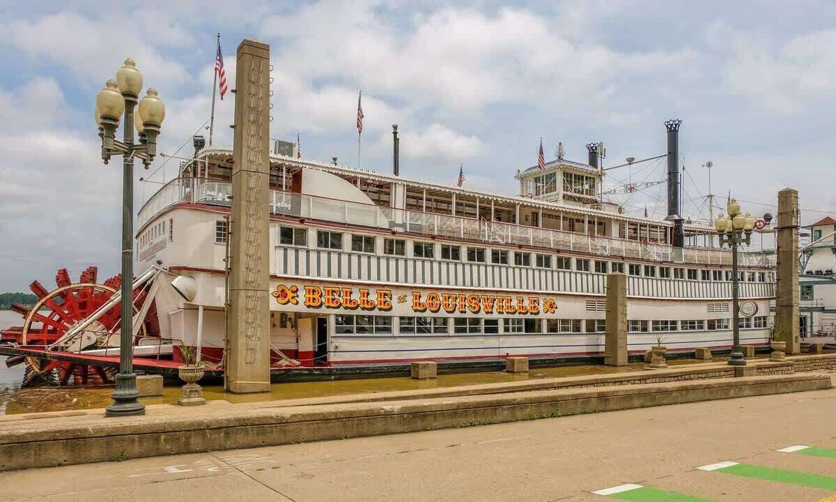 Photo of Others in Downtown Louisville
