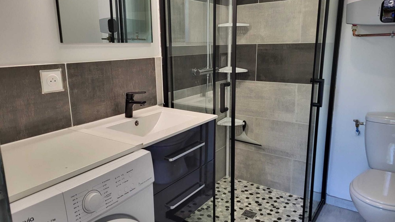 Photo of Bathroom in Salavas
