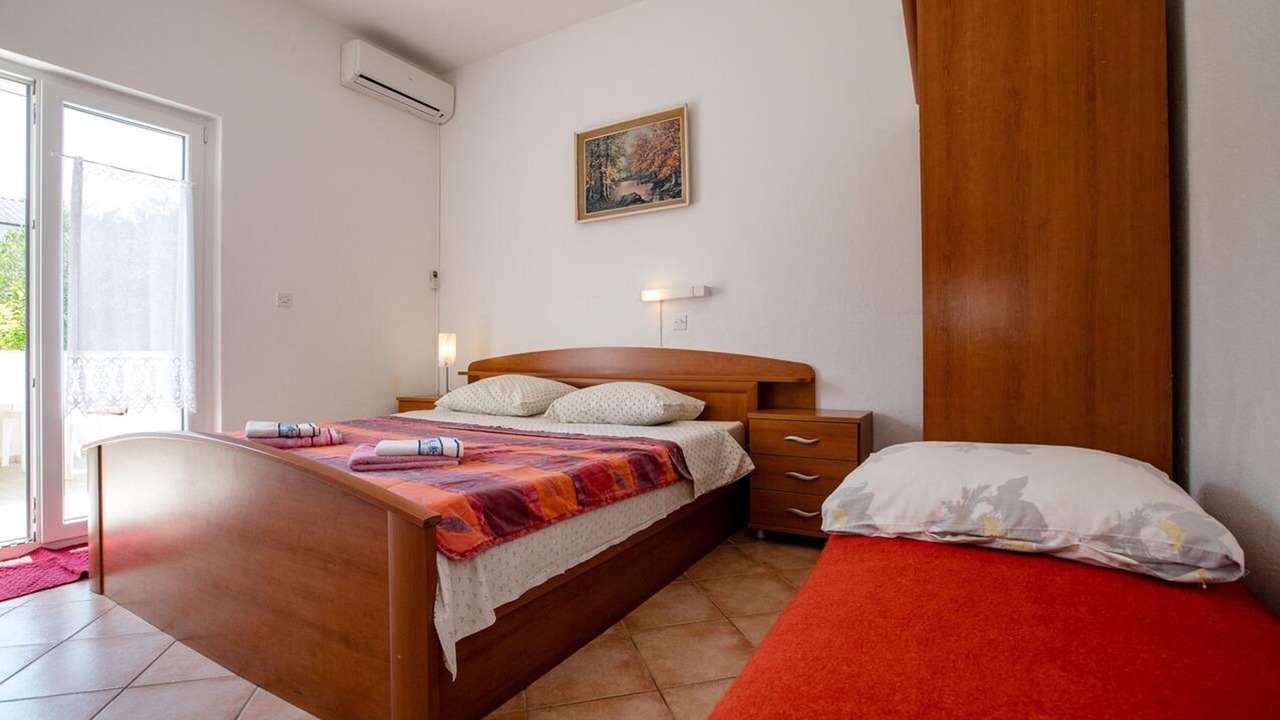 Photo of Bedroom in Banjol