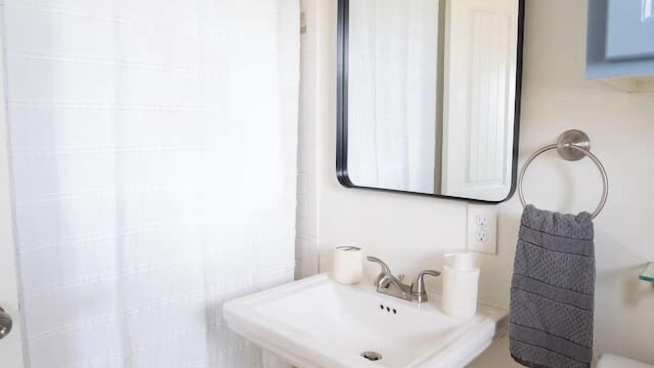 Photo of Bathroom in South Manchaca