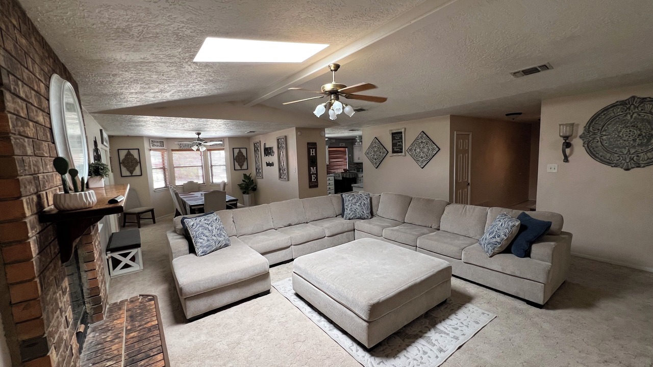 Photo of Livingroom in Roswell