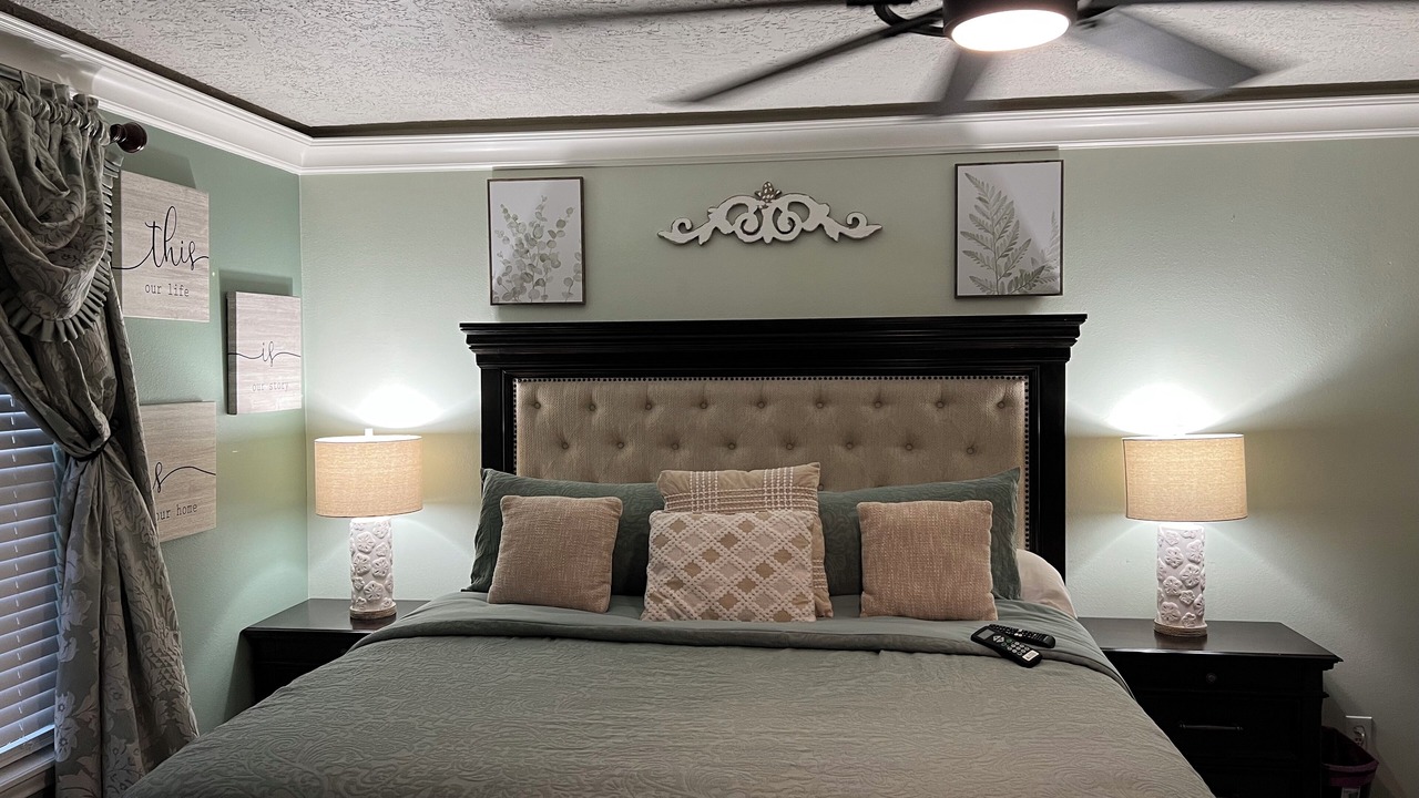 Photo of Bedroom in Roswell