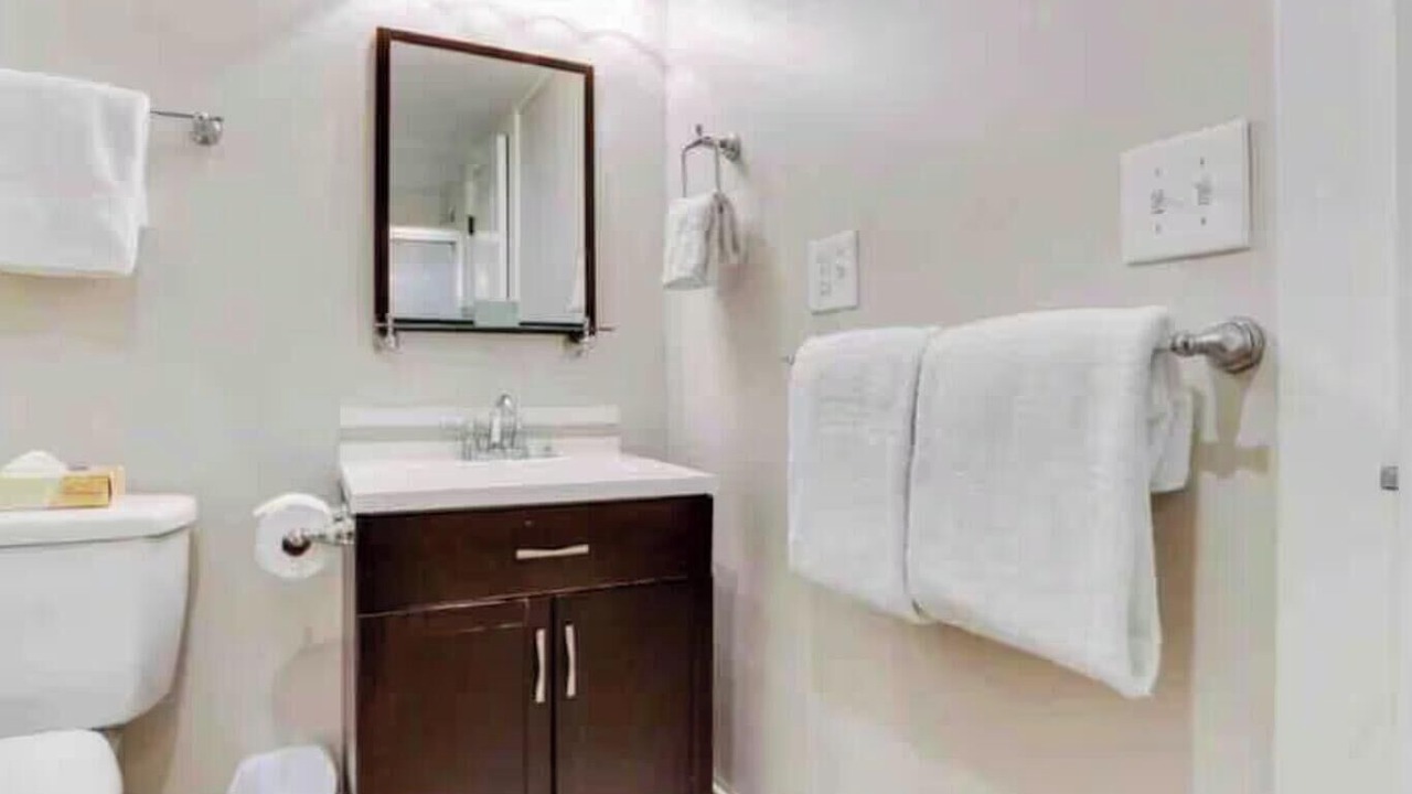 Photo of Bathroom in Zigzag