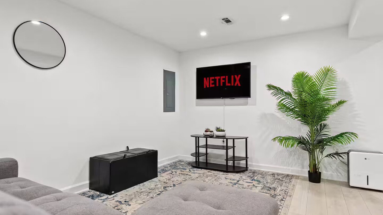 Photo of Livingroom in Columbia Heights
