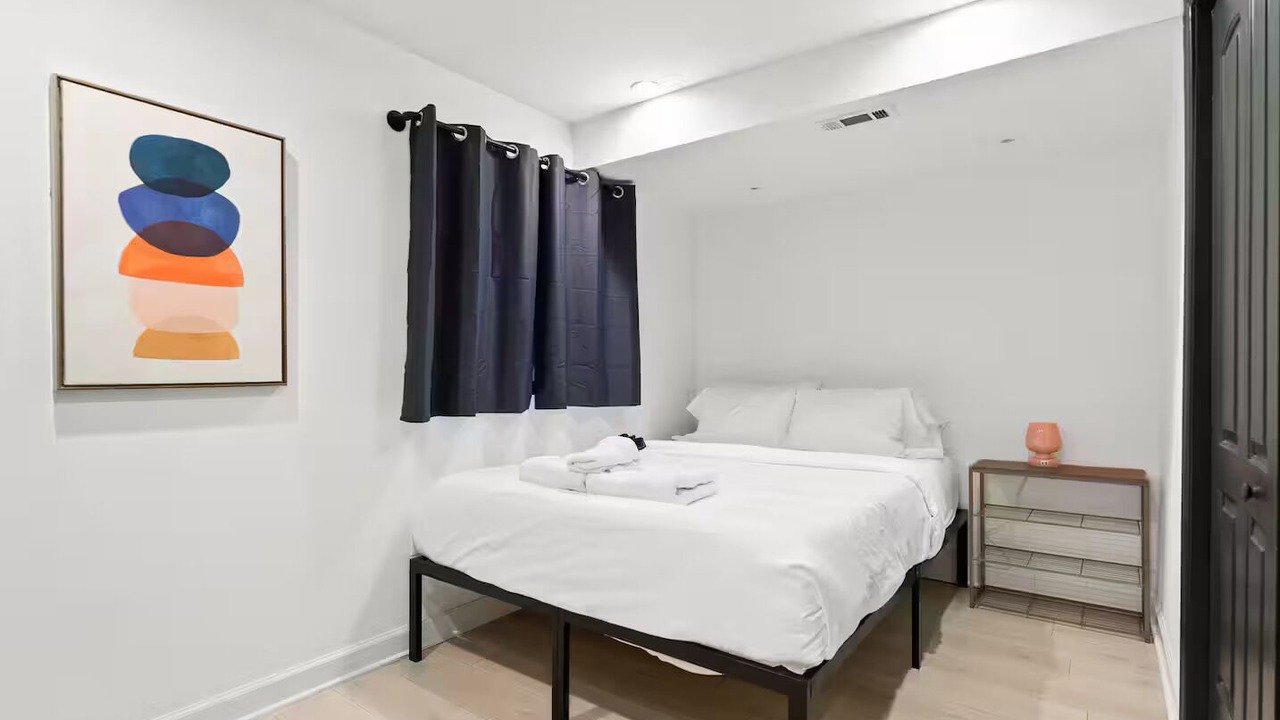Photo of Bedroom in Columbia Heights
