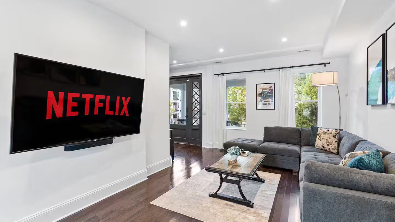 Photo of Livingroom in Columbia Heights