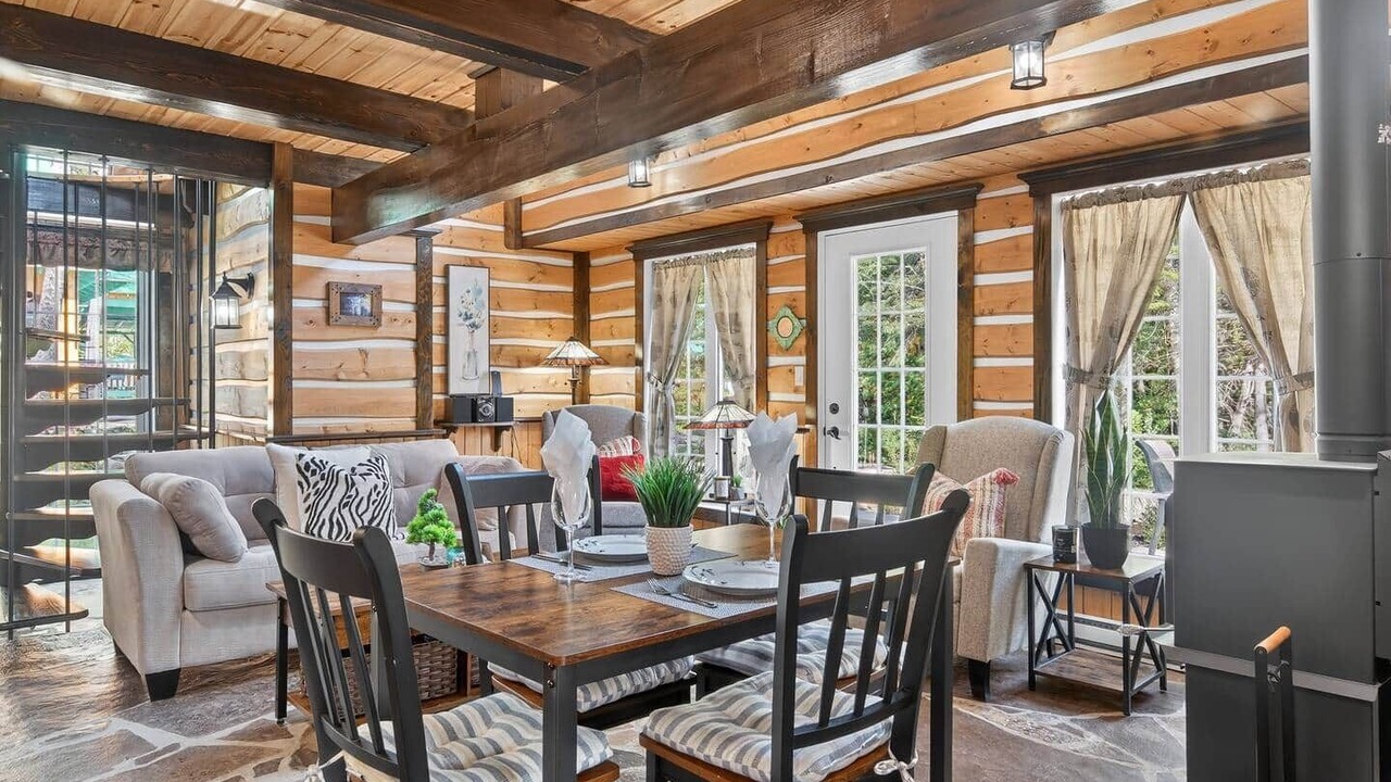Photo of Livingroom in Saint-Alexis-des-Monts