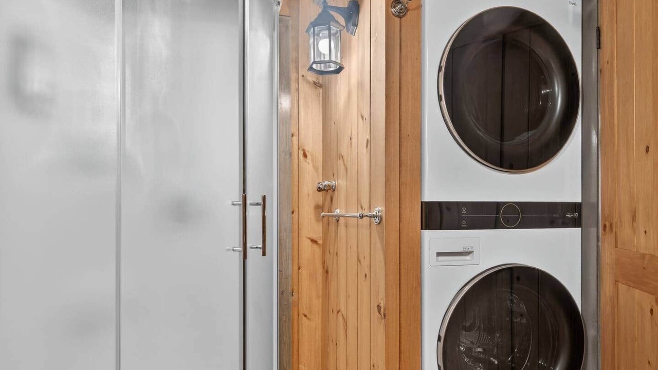 Photo of Bathroom in Saint-Alexis-des-Monts