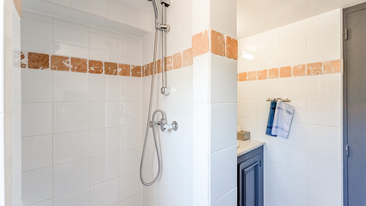 Photo of Bathroom in Barjac