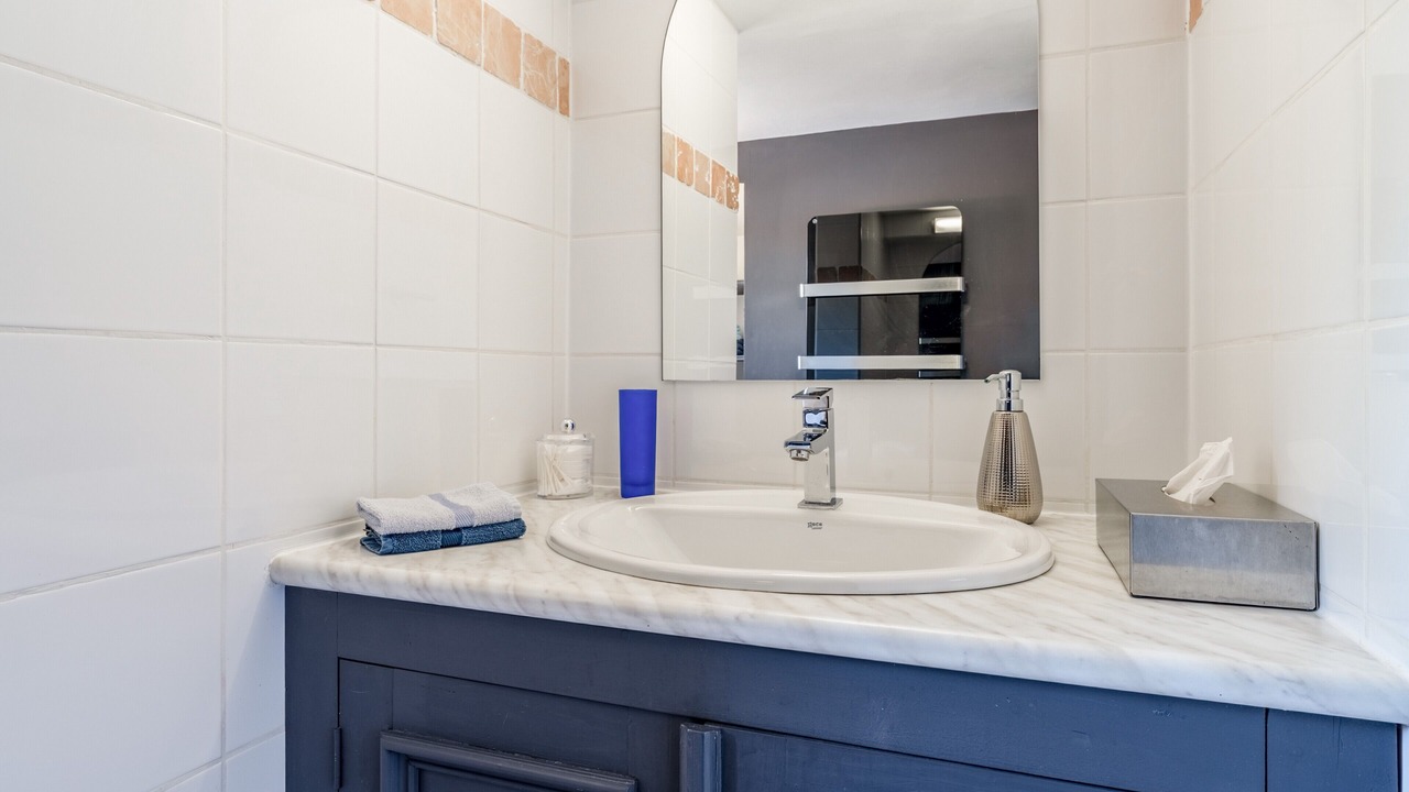 Photo of Bathroom in Barjac