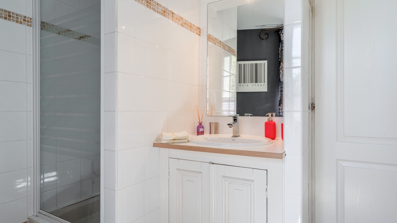 Photo of Bathroom in Barjac