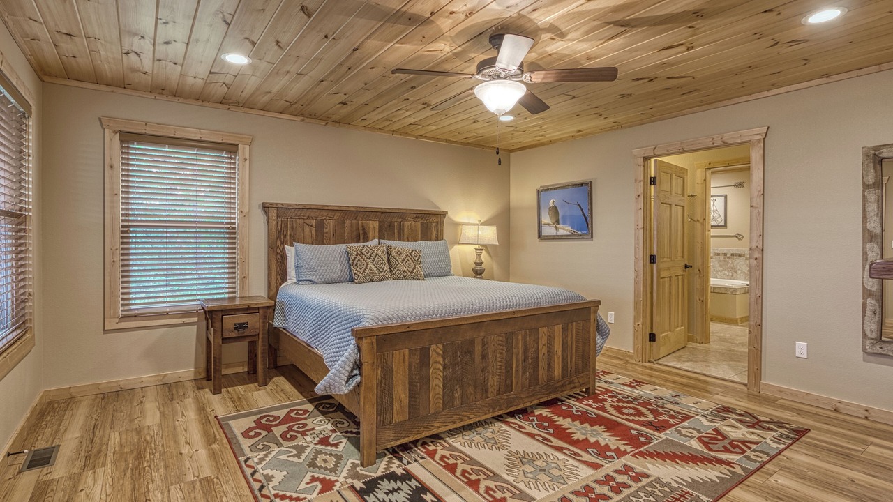 Photo of Bedroom in Wears Valley