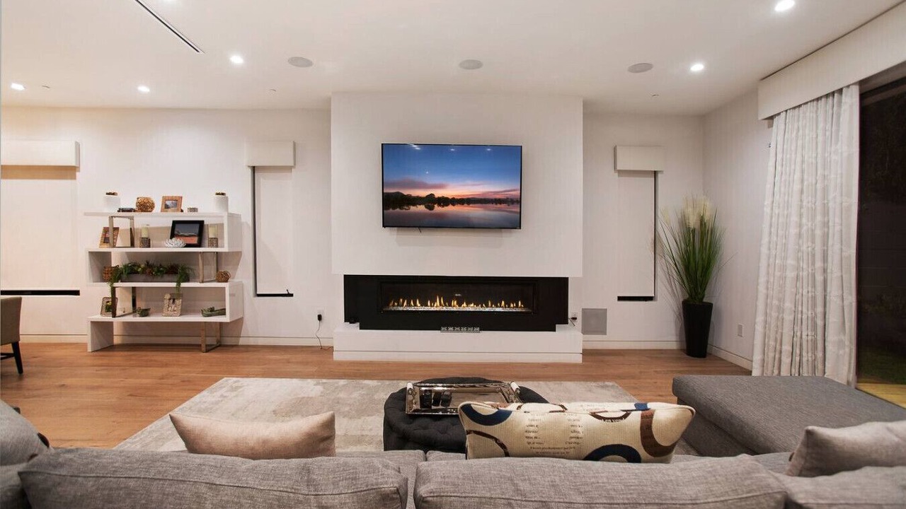 Photo of Livingroom in Melrose