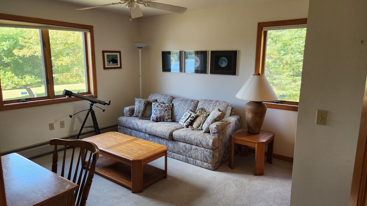 Photo of Livingroom in Lamoine