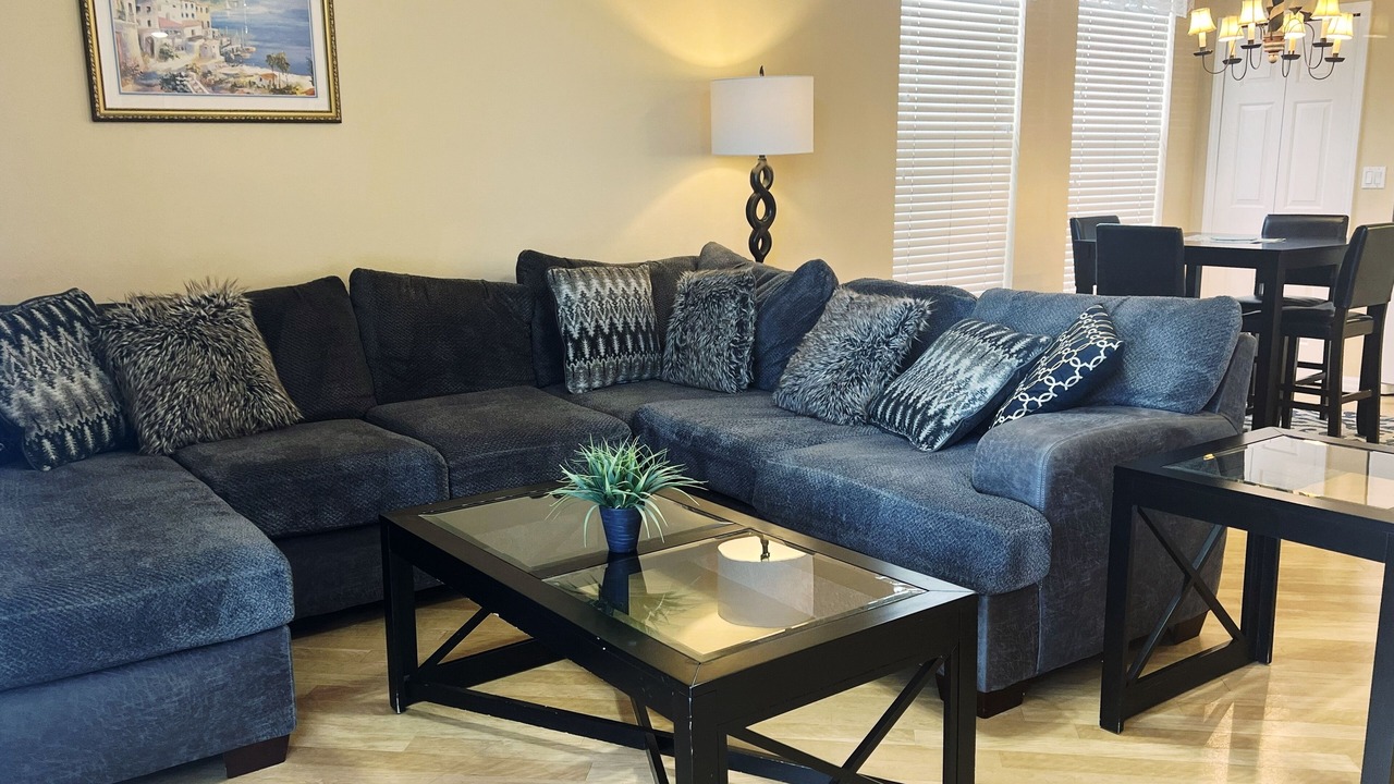 Photo of Livingroom in River Pointe