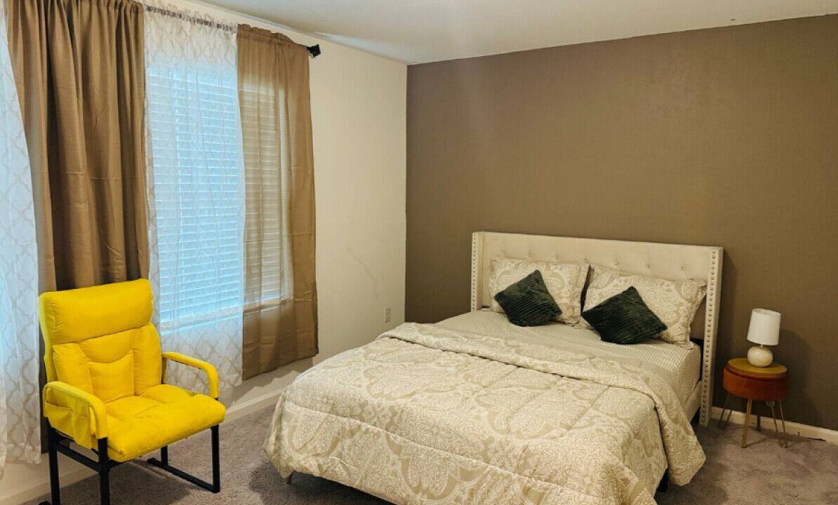 Photo of Bedroom in Crowley