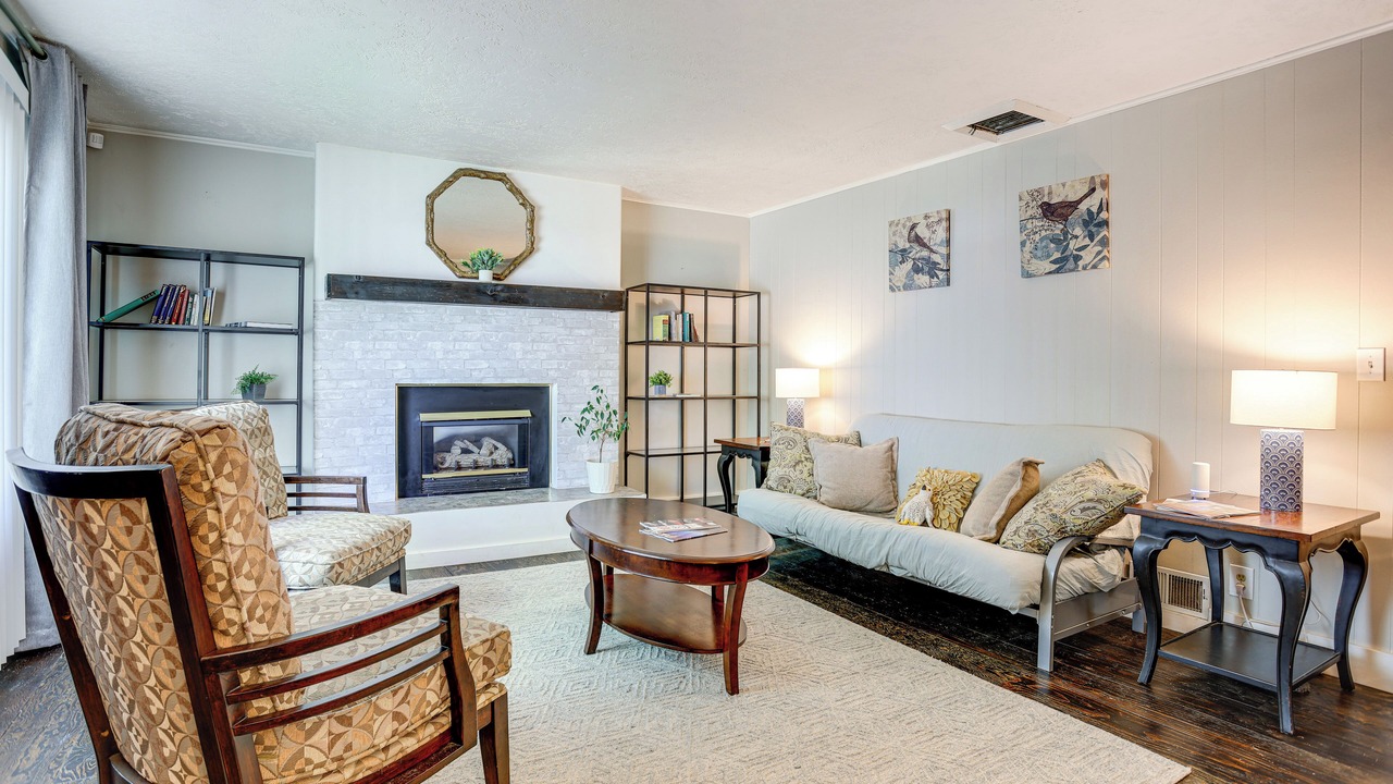 Photo of Livingroom in Ogden
