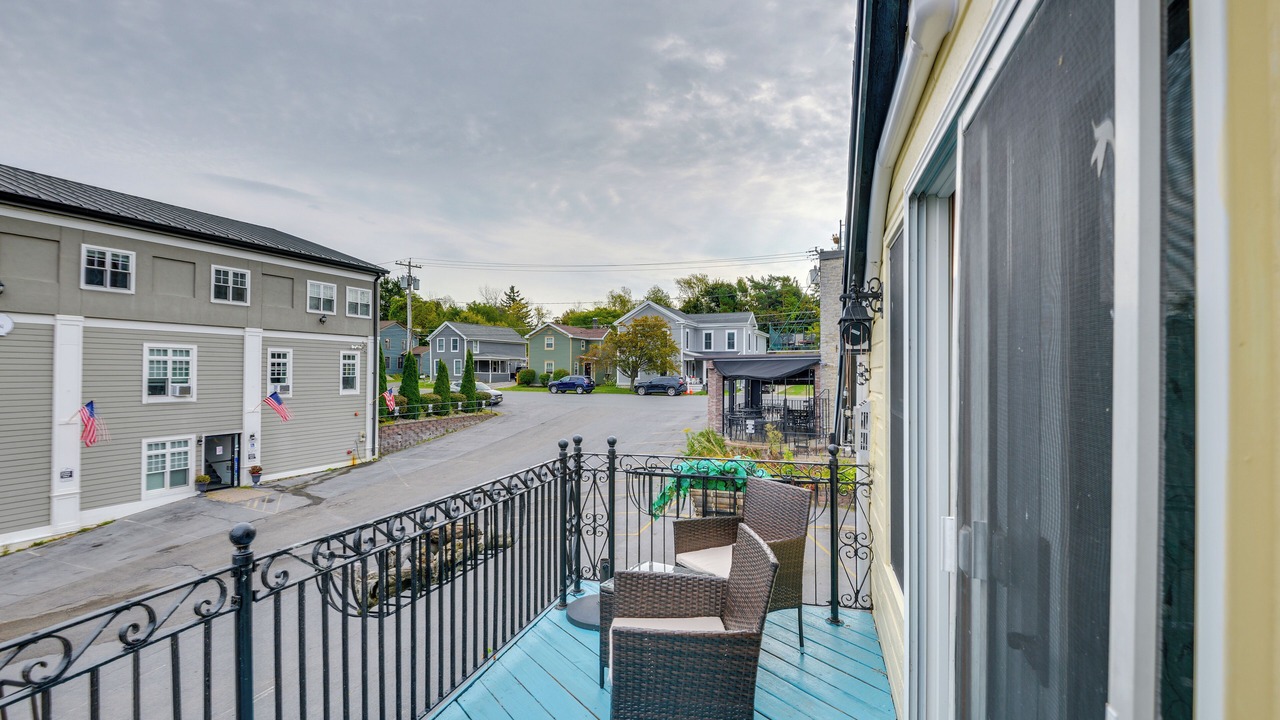 Photo of Patio Balcony in Town of Hounsfield