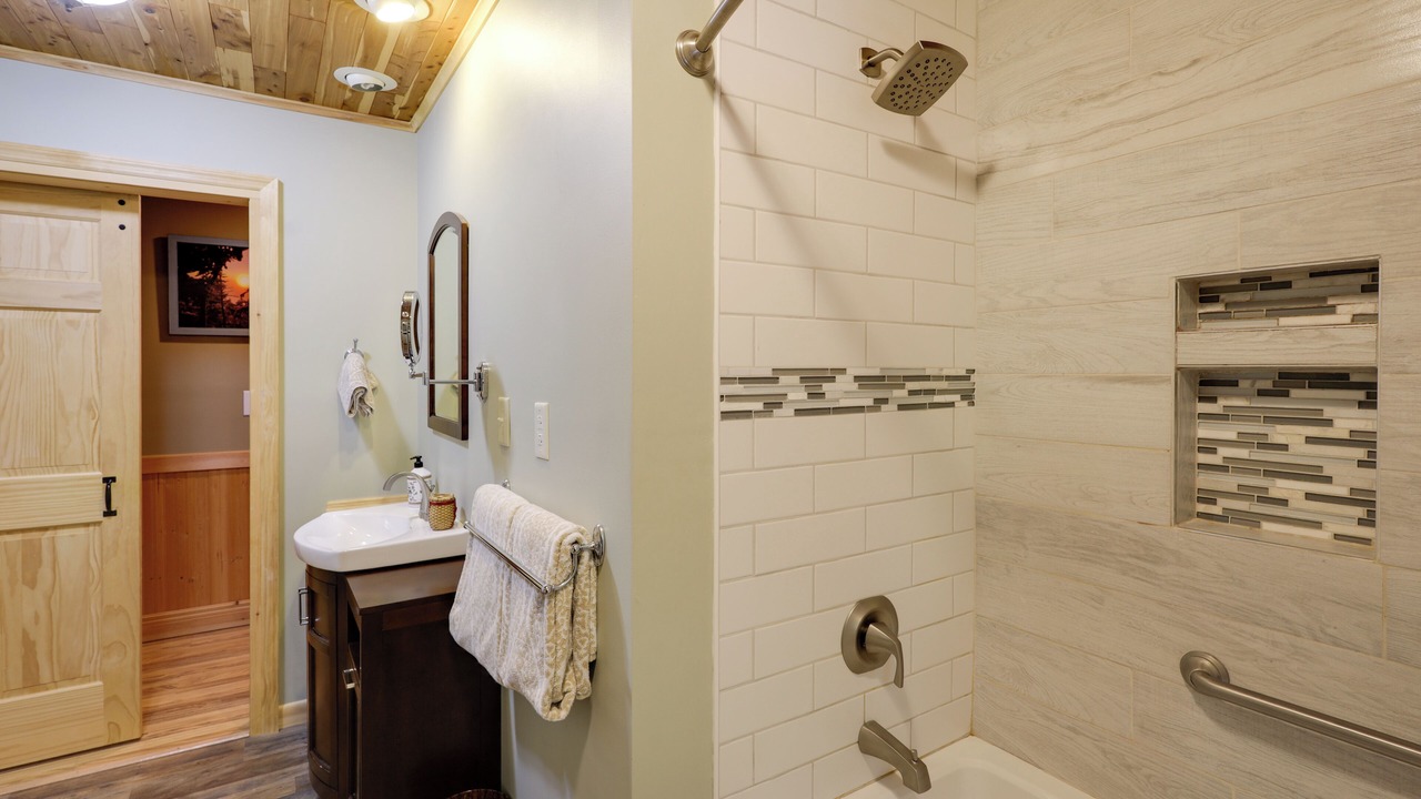 Photo of Bathroom in Jay