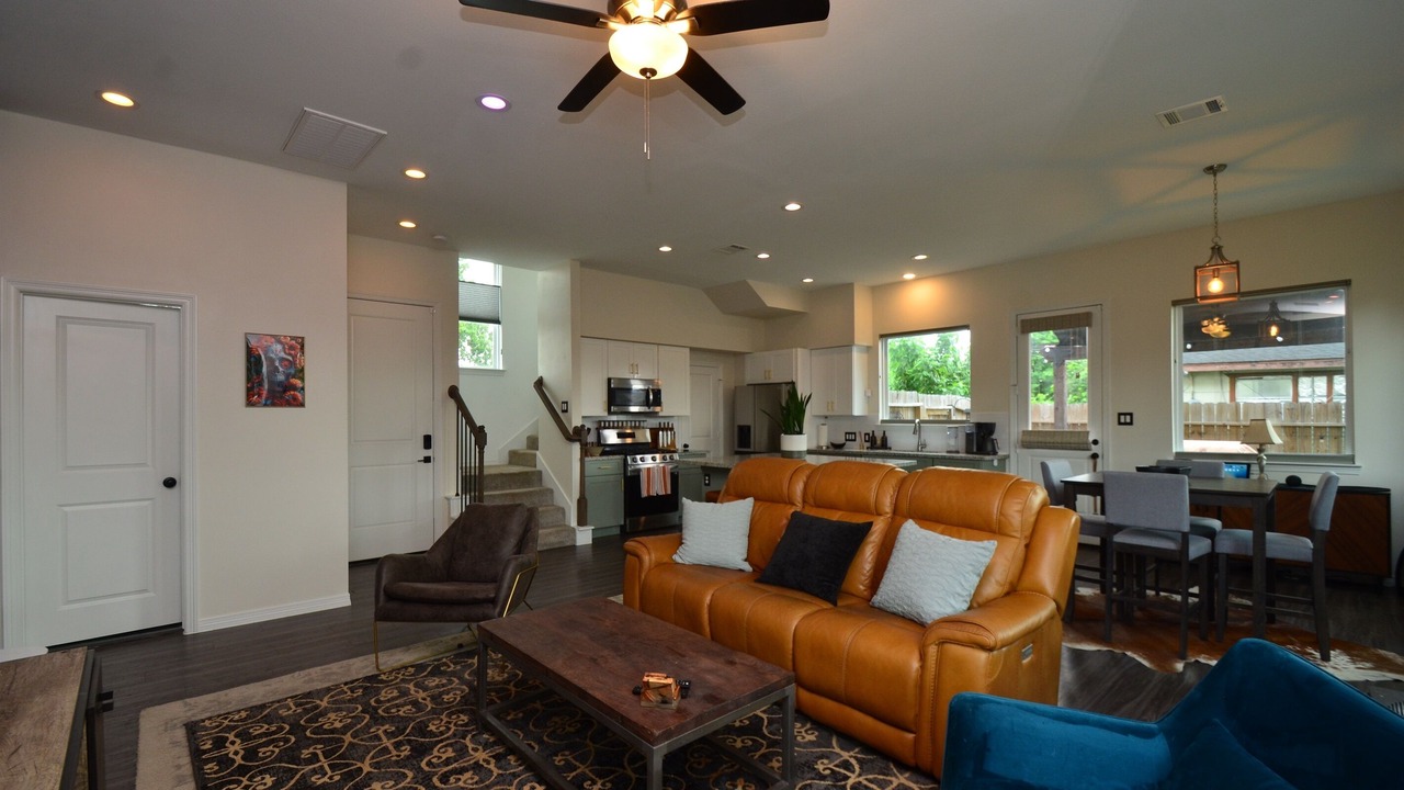 Photo of Livingroom in Houston