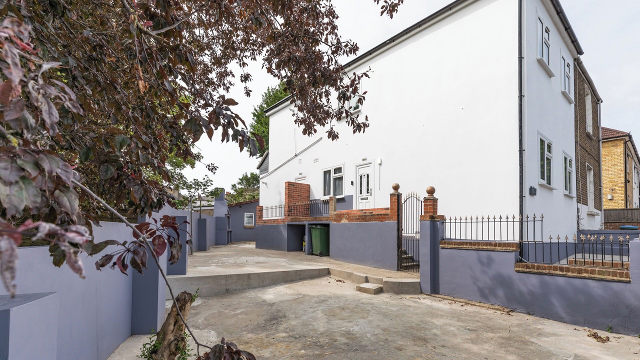 Photo of Outdoor in Plumstead