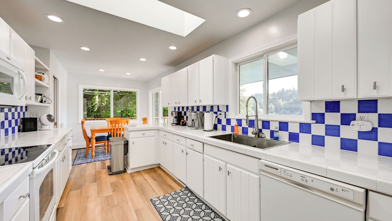 Photo of Others in East Olympia