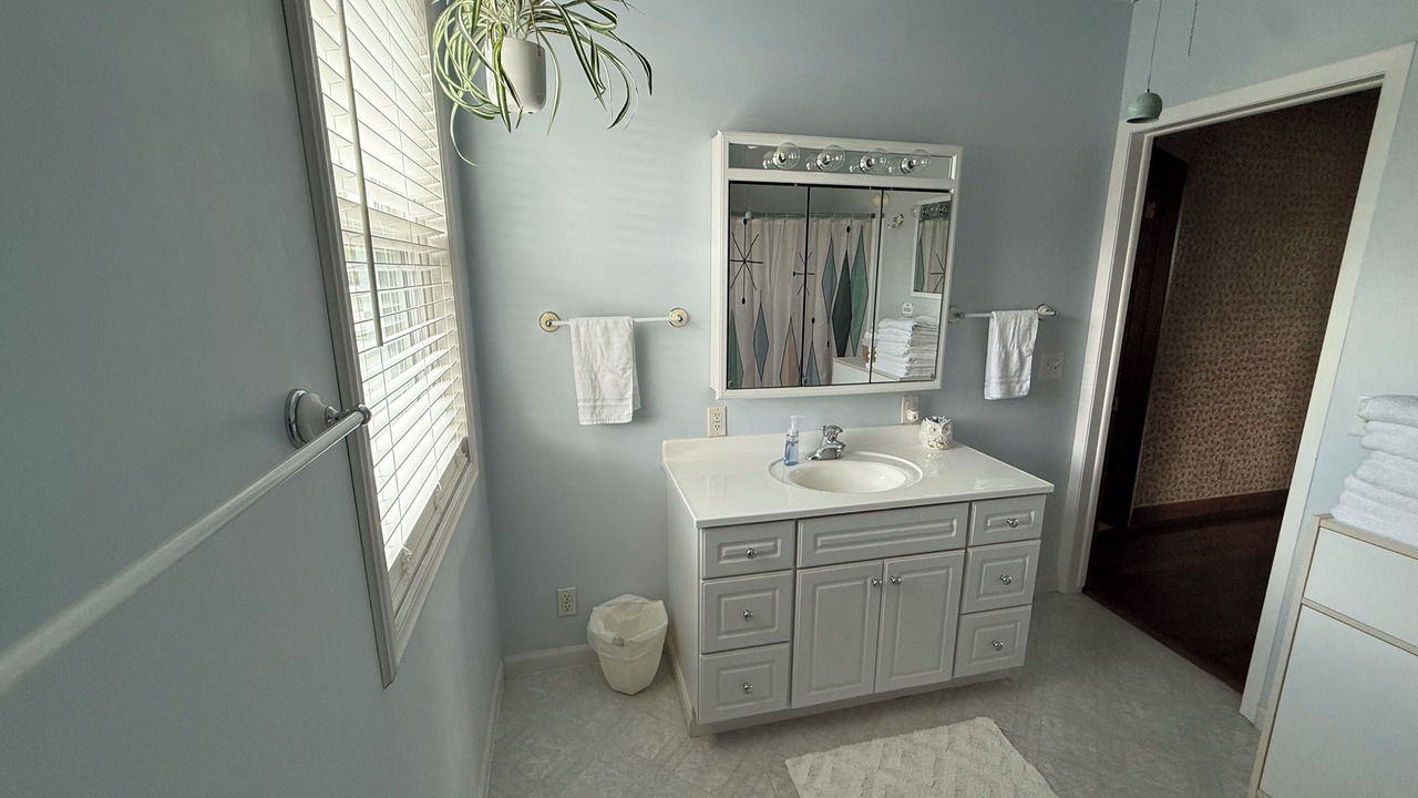 Photo of Bathroom in Holdrege