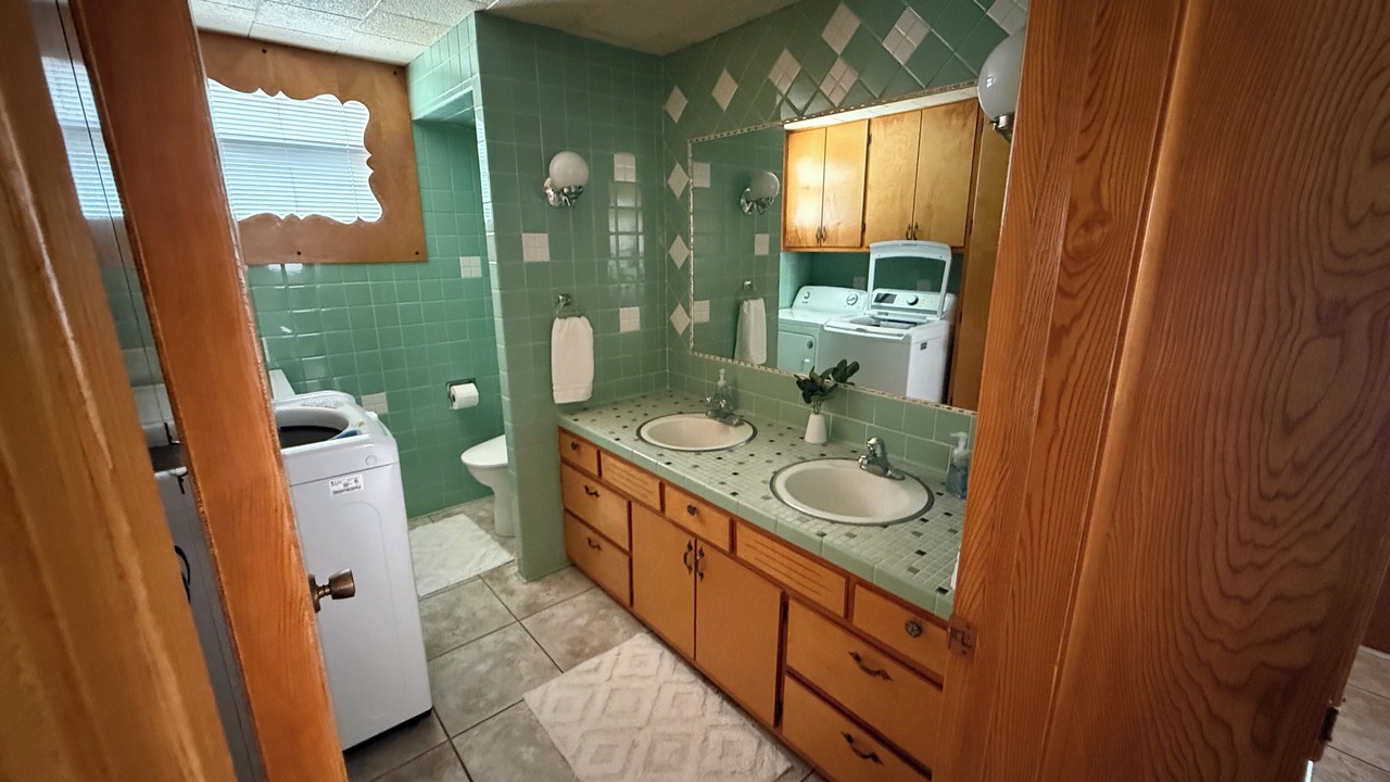 Photo of Bathroom in Holdrege