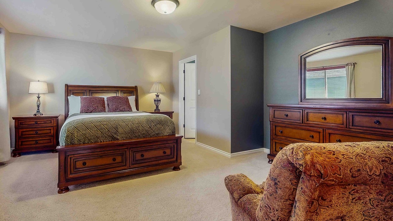 Photo of Bedroom in Enumclaw