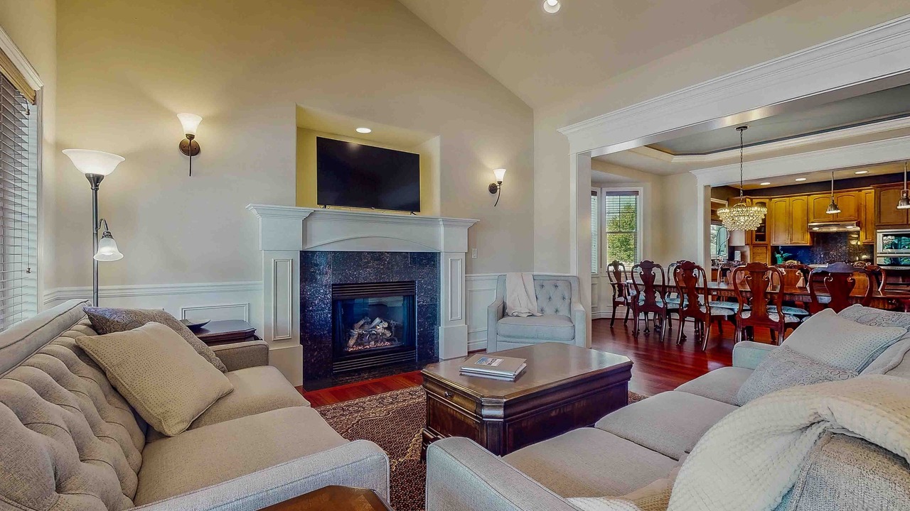 Photo of Livingroom in Enumclaw