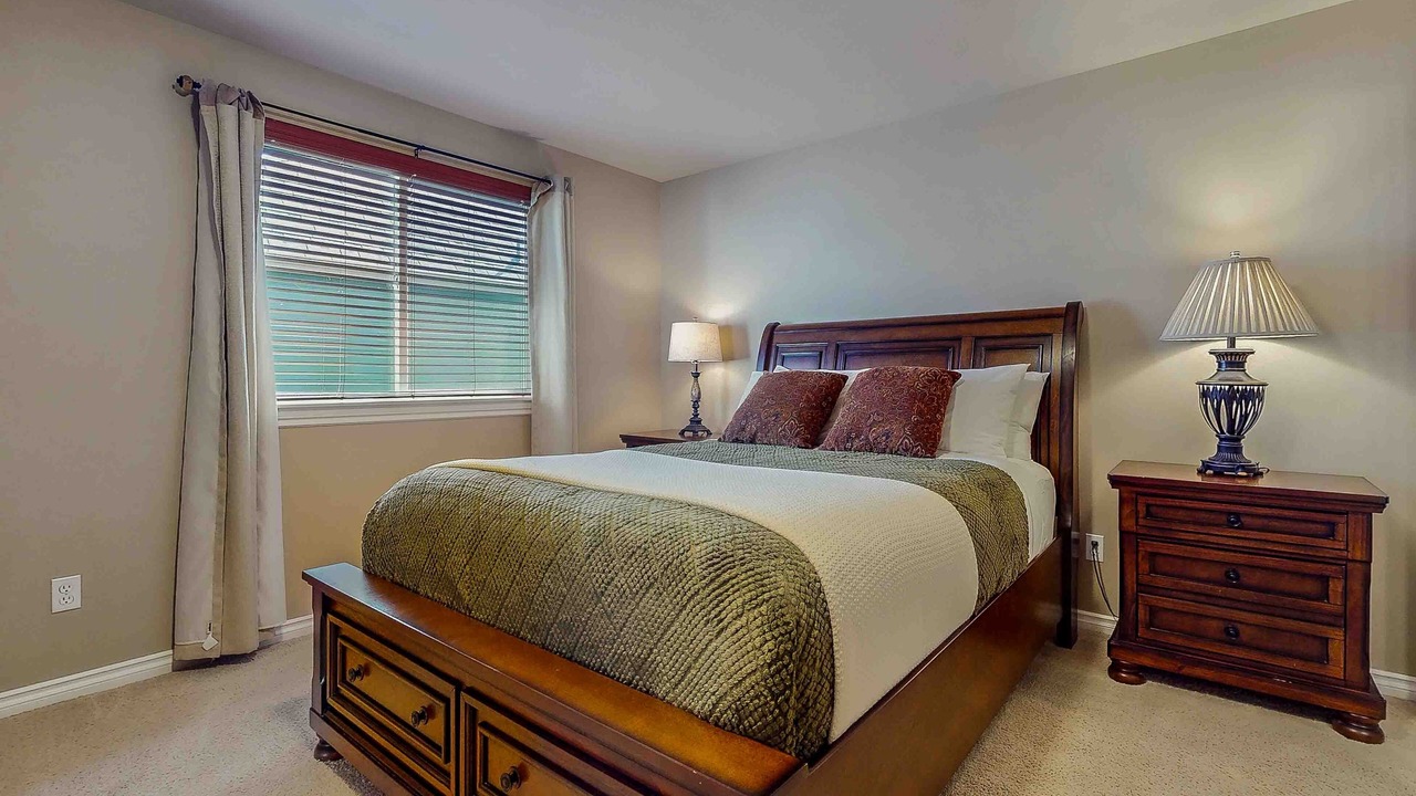 Photo of Bedroom in Enumclaw